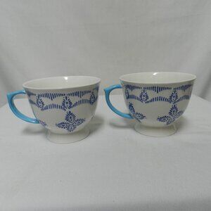 Meritage blue white scroll Pedestal Mug Cup Set Pair 2 micro dish safe stoneware